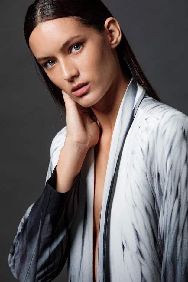 JULIANA – AGENCIA MODEL MANAGEMENT